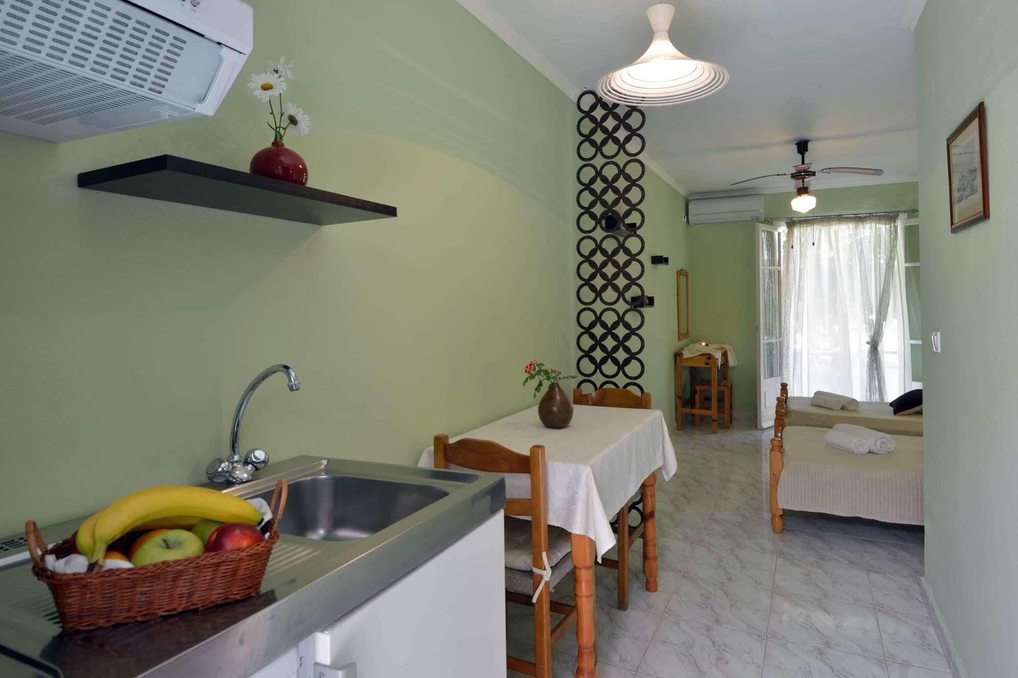 Damaskis Kassiopi Studios Kültér fotó